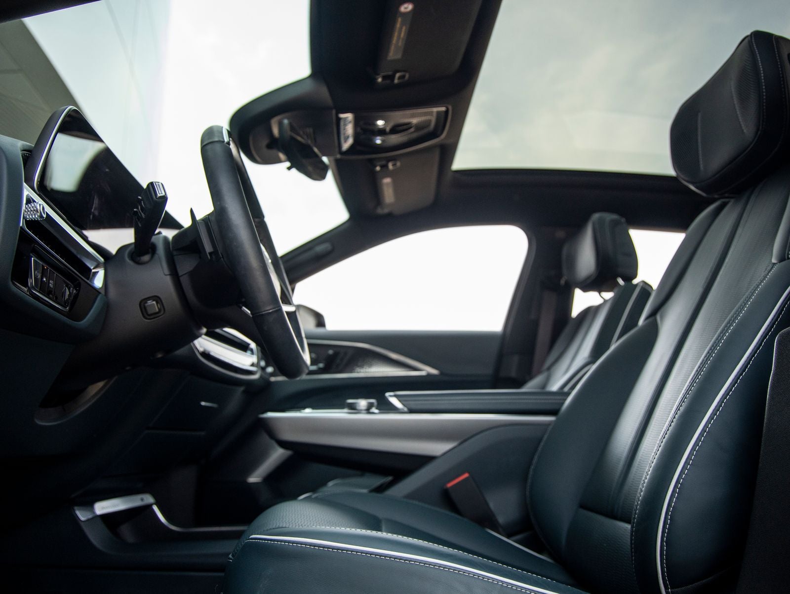 2024 Cadillac LYRIQ Sport