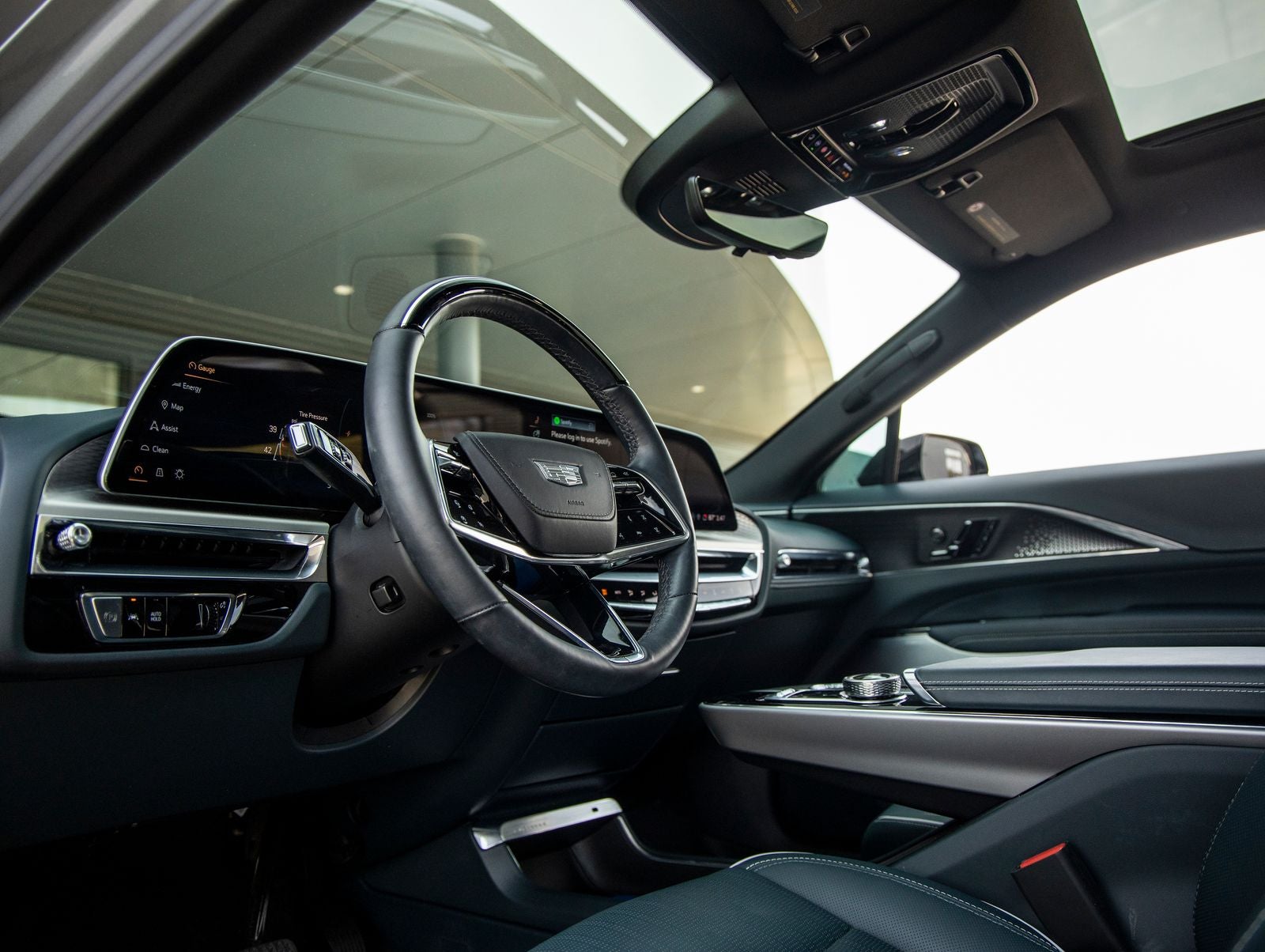 2024 Cadillac LYRIQ Sport