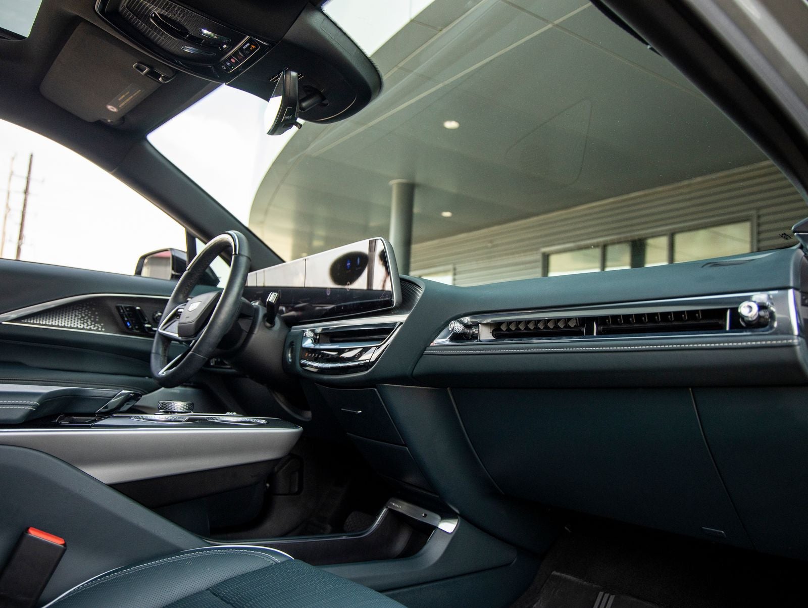 2024 Cadillac LYRIQ Sport