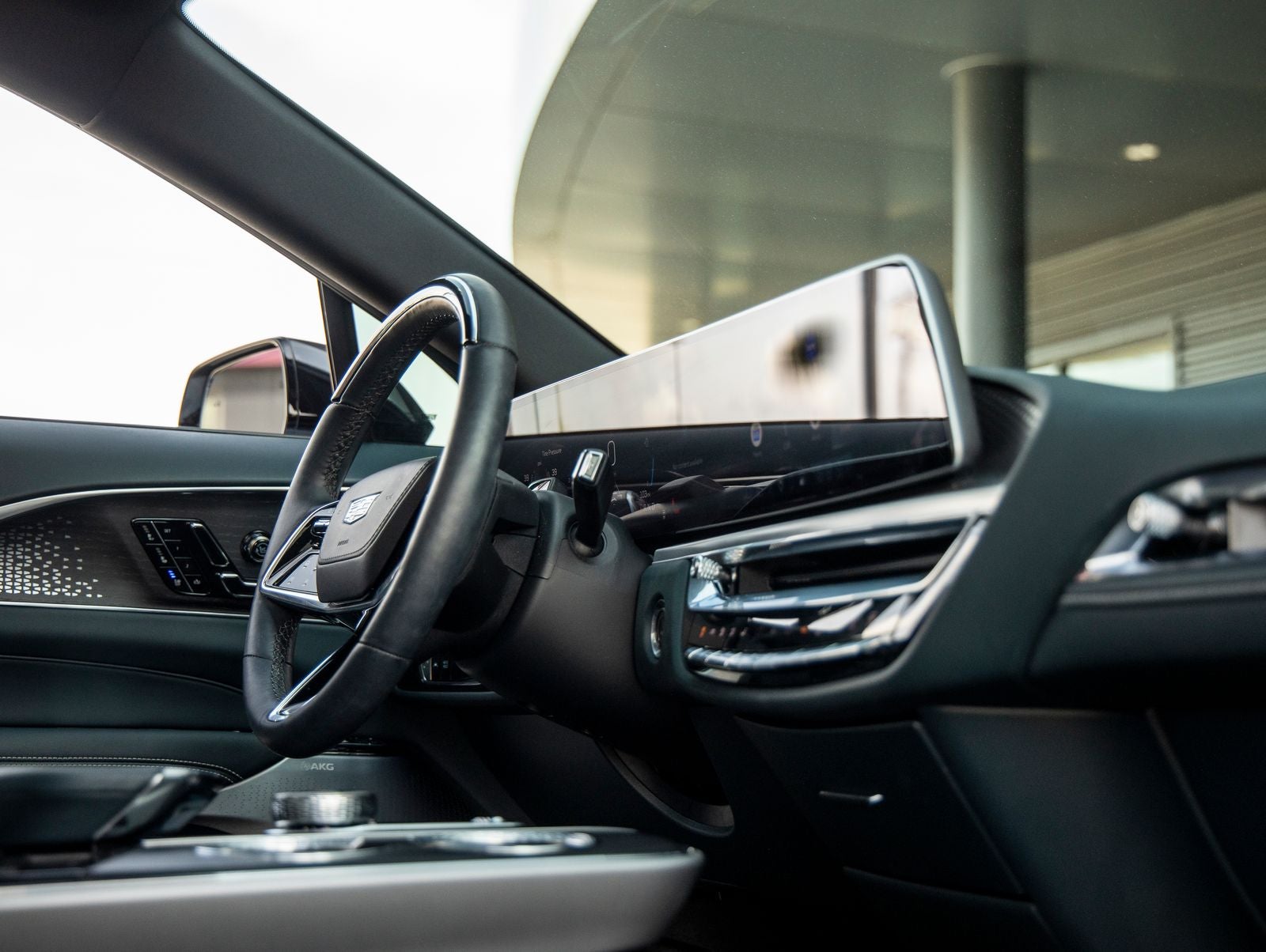 2024 Cadillac LYRIQ Sport