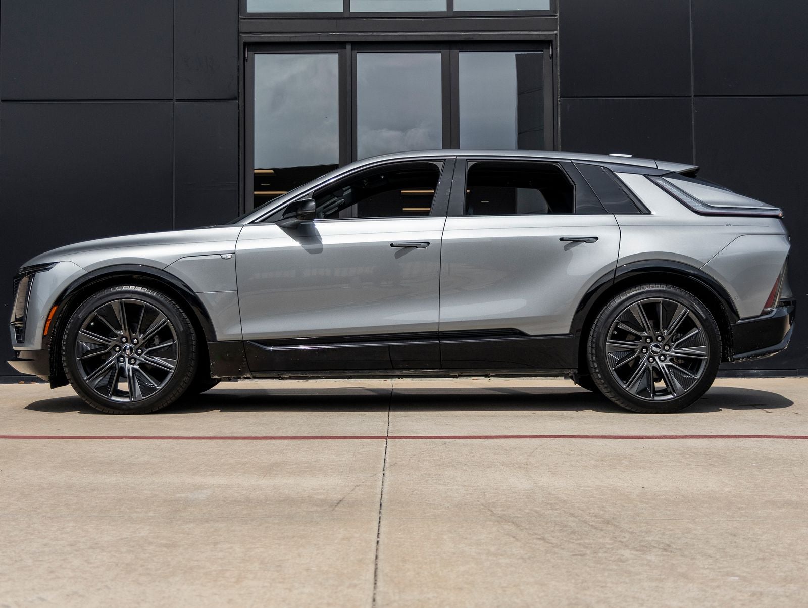 2024 Cadillac LYRIQ Sport