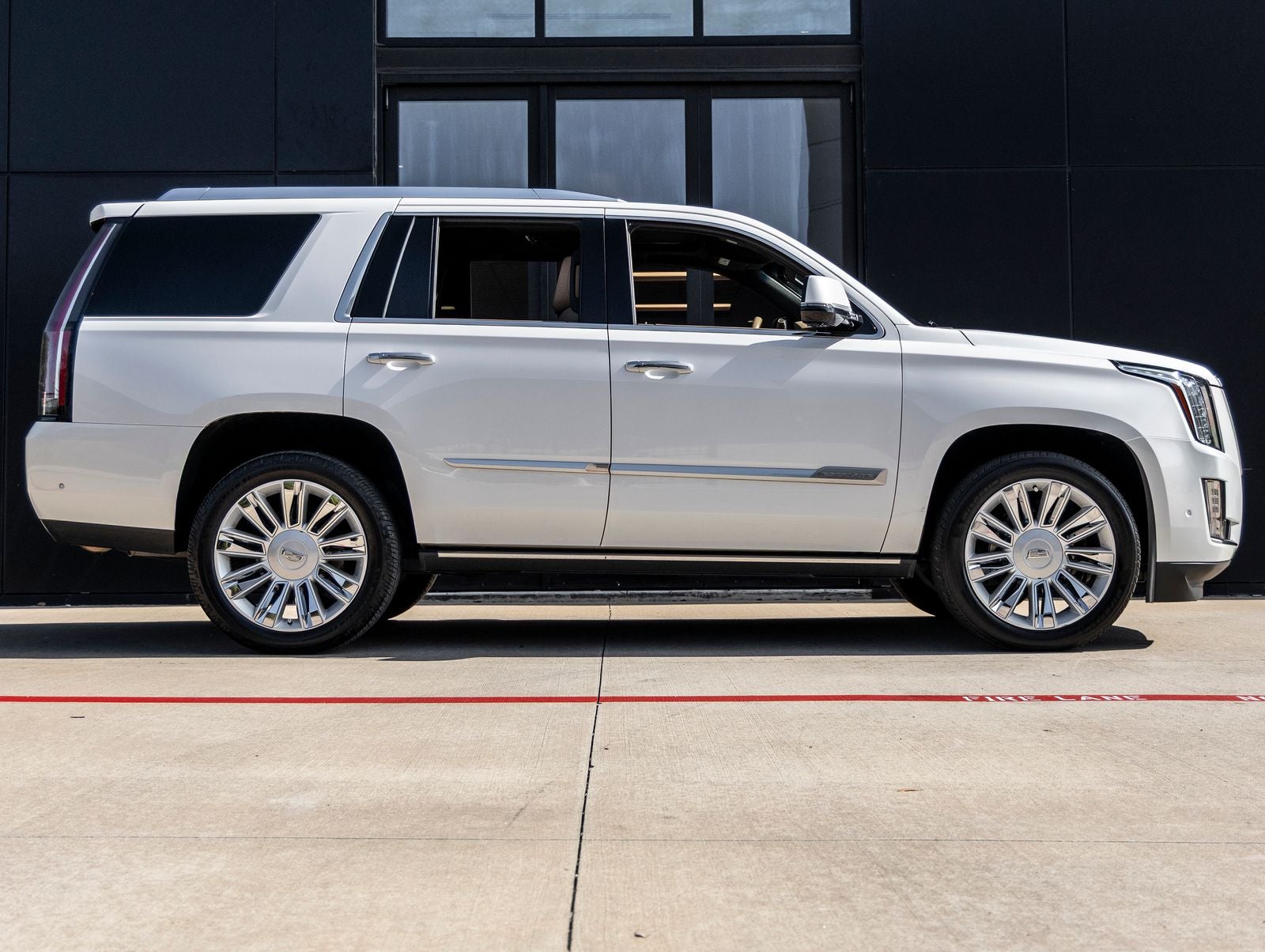 2019 Cadillac Escalade Platinum Edition