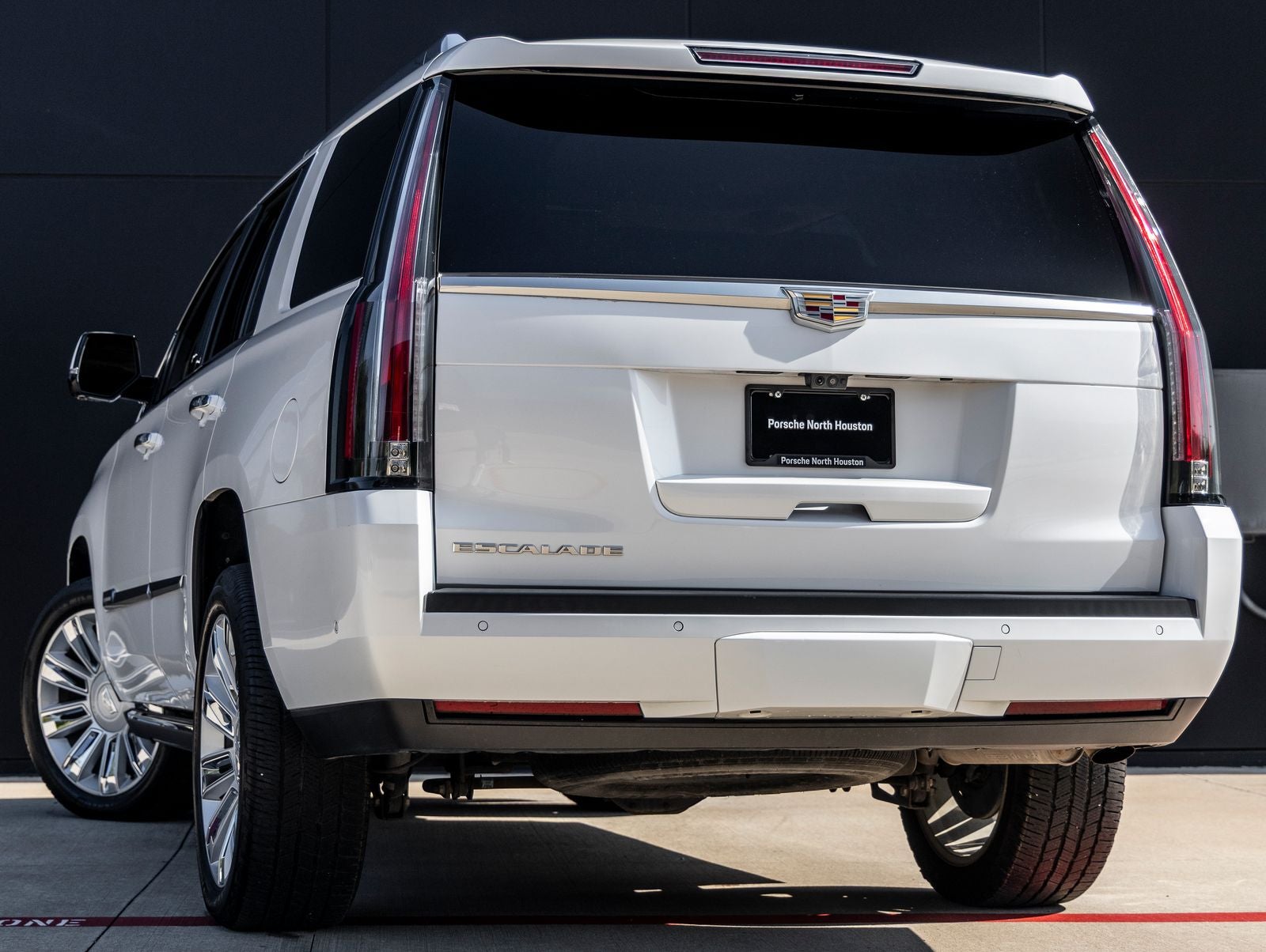 2019 Cadillac Escalade Platinum Edition