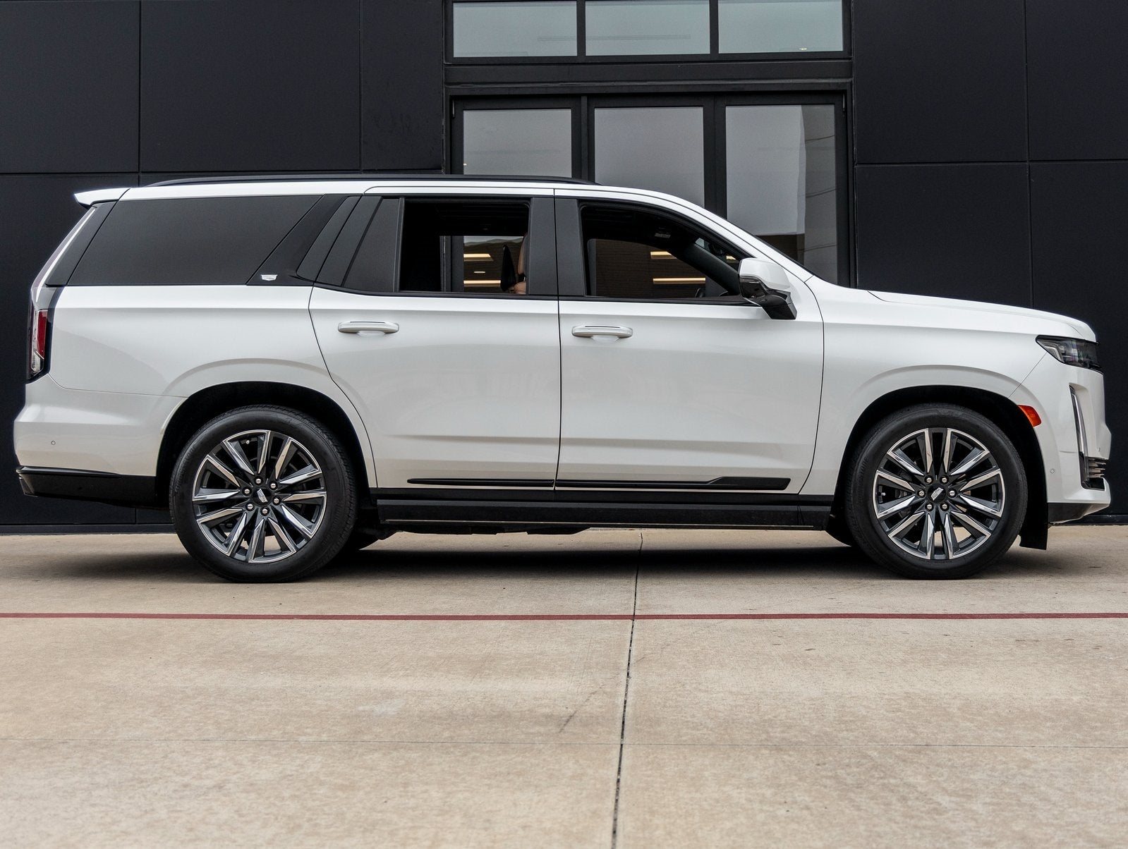 2024 Cadillac Escalade Sport