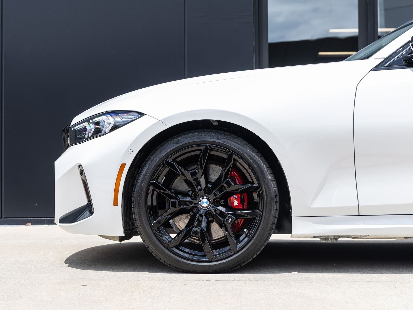 2025 BMW 3 Series 330i
