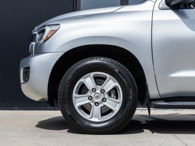 2020 Toyota Sequoia SR5 5.7L