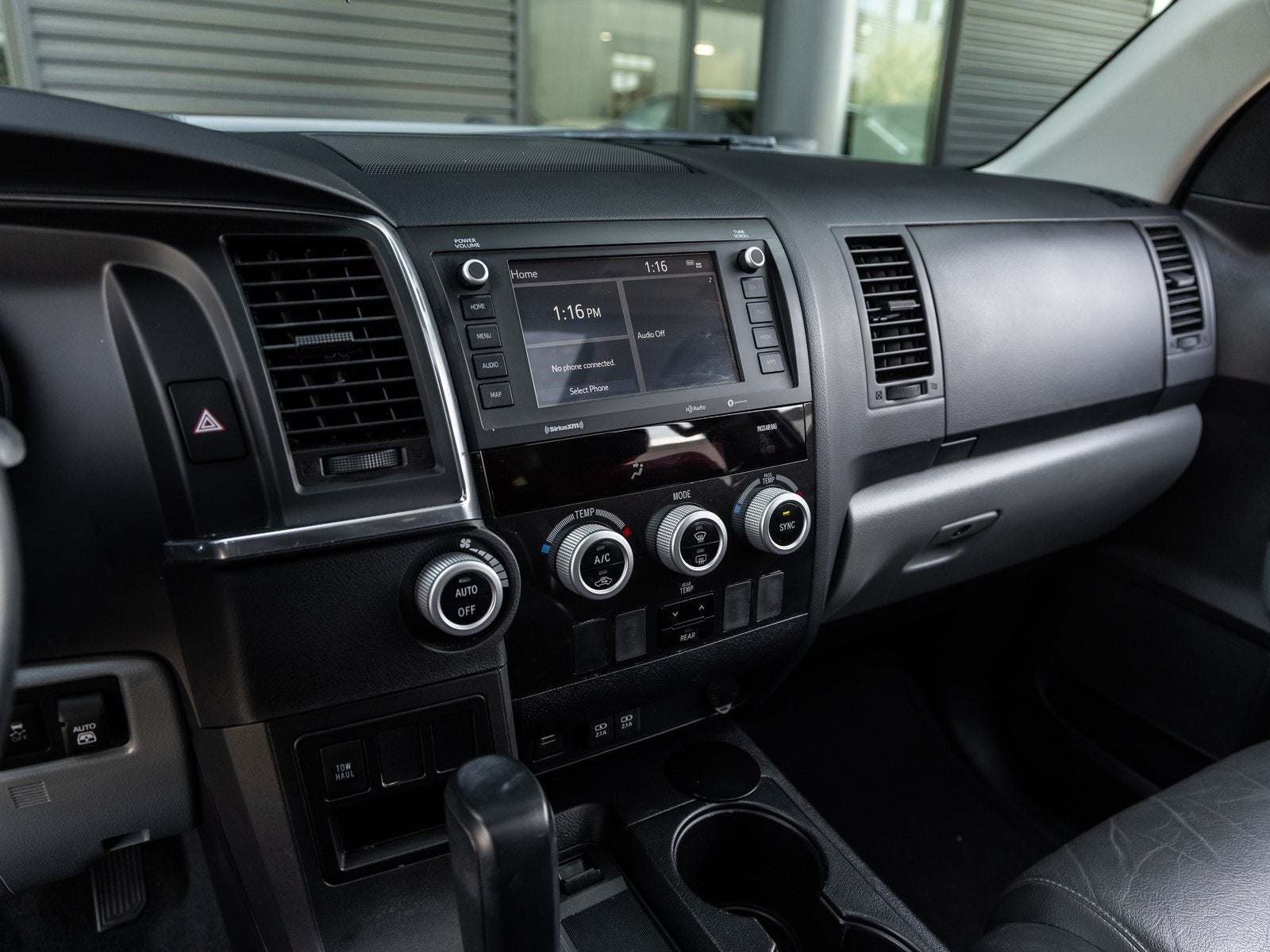 2020 Toyota Sequoia SR5 5.7L