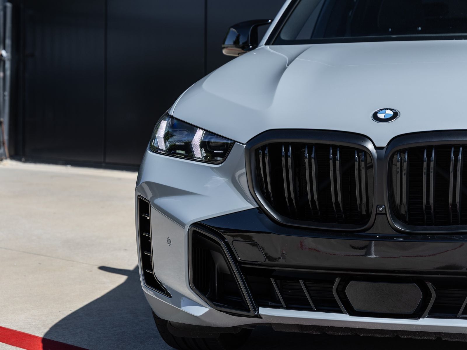 2025 BMW X5 M60i