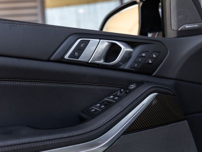 2025 BMW X5 M60i