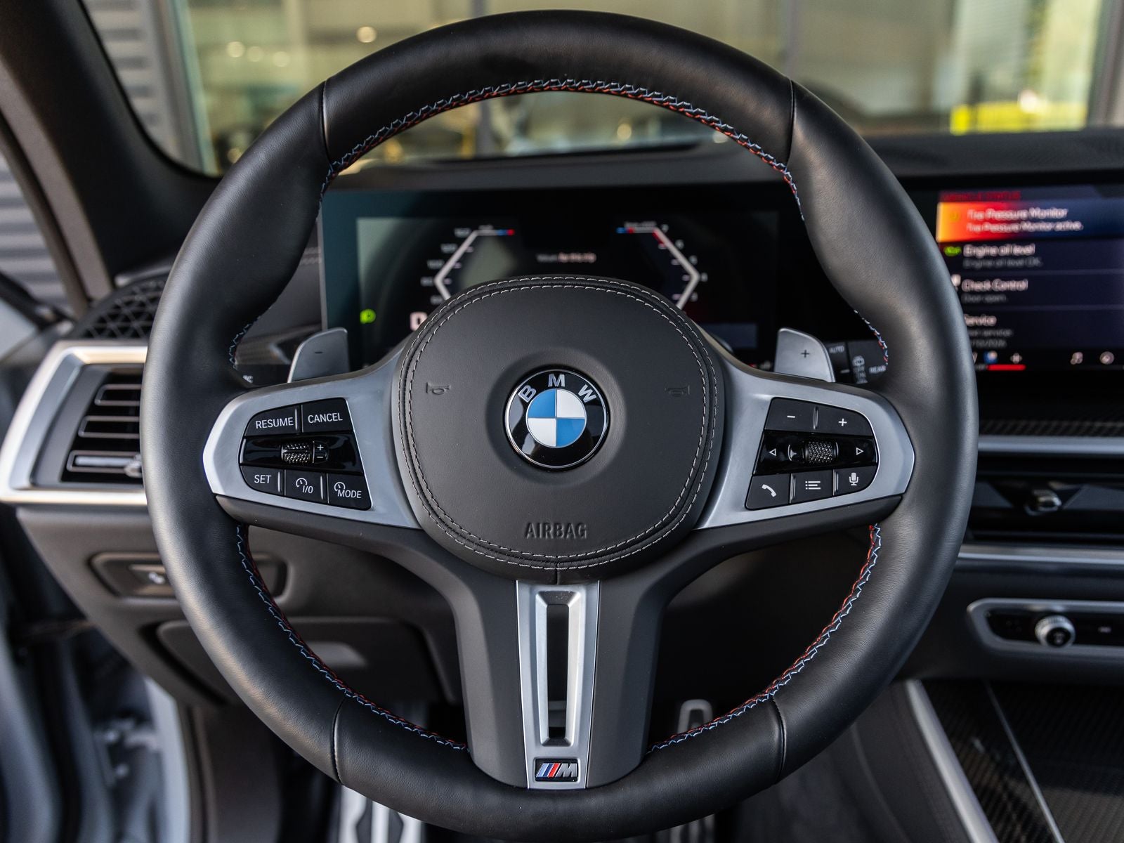 2025 BMW X5 M60i