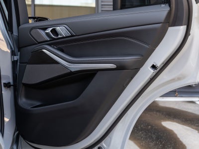 2025 BMW X5 M60i