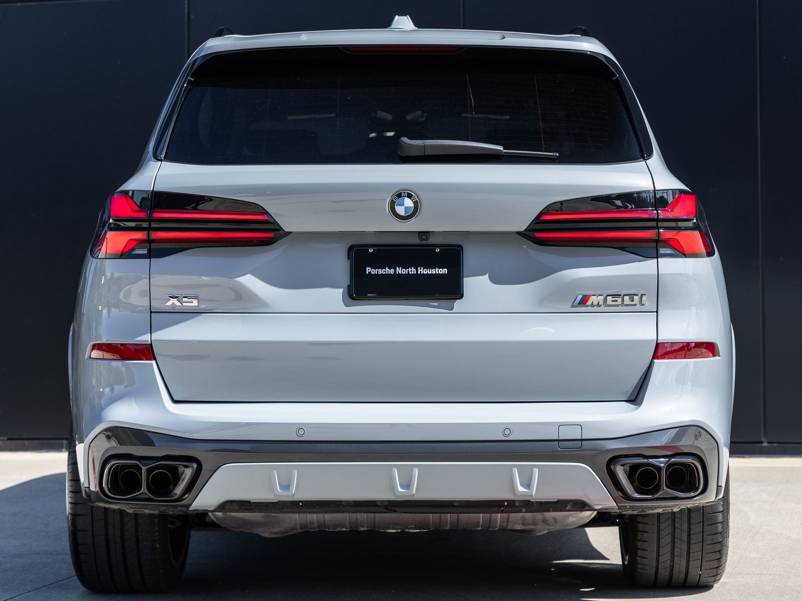 2025 BMW X5 M60i