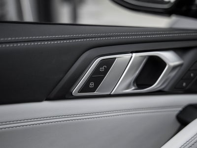 2025 BMW X6 xDrive40i