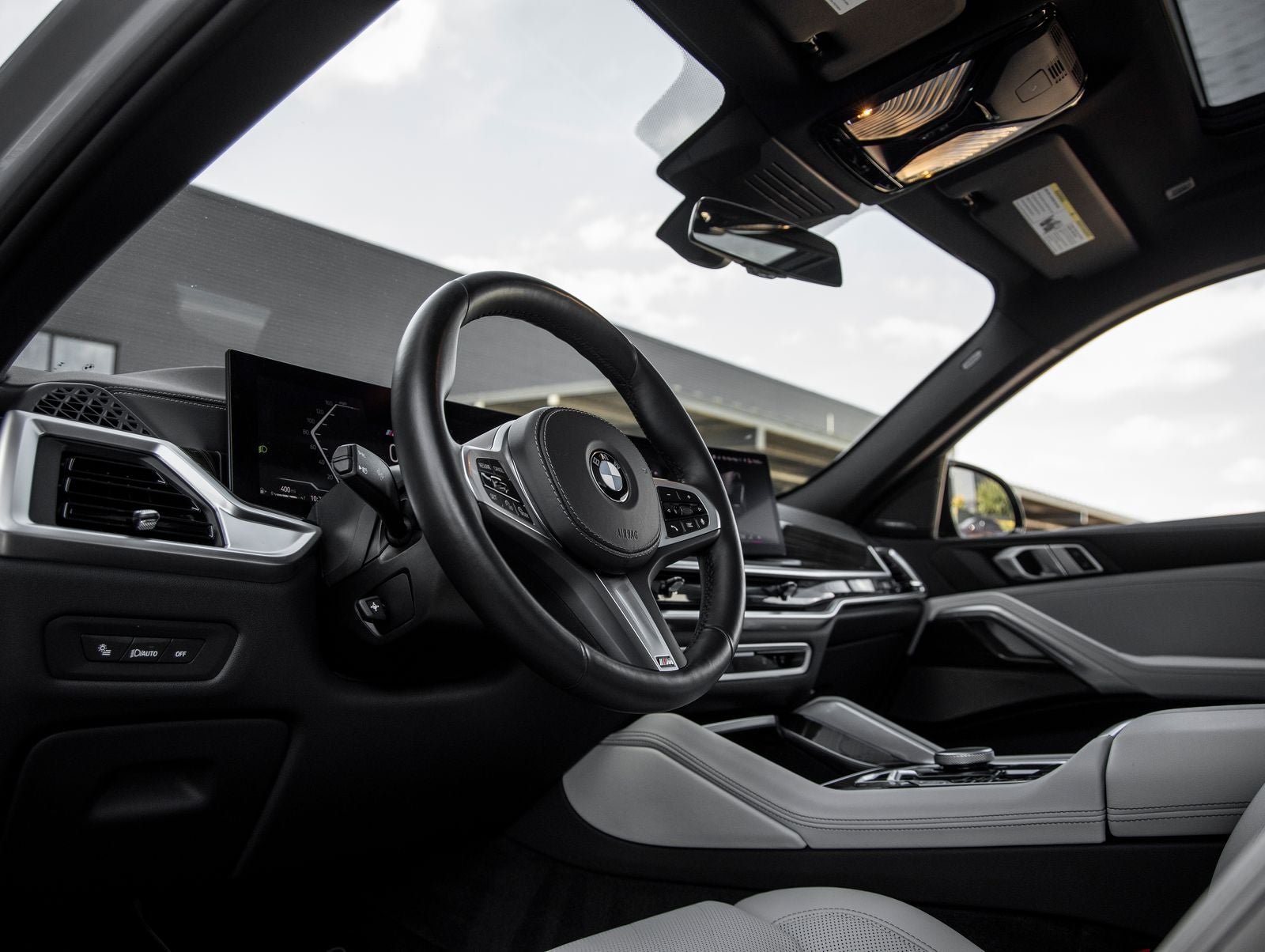 2025 BMW X6 xDrive40i