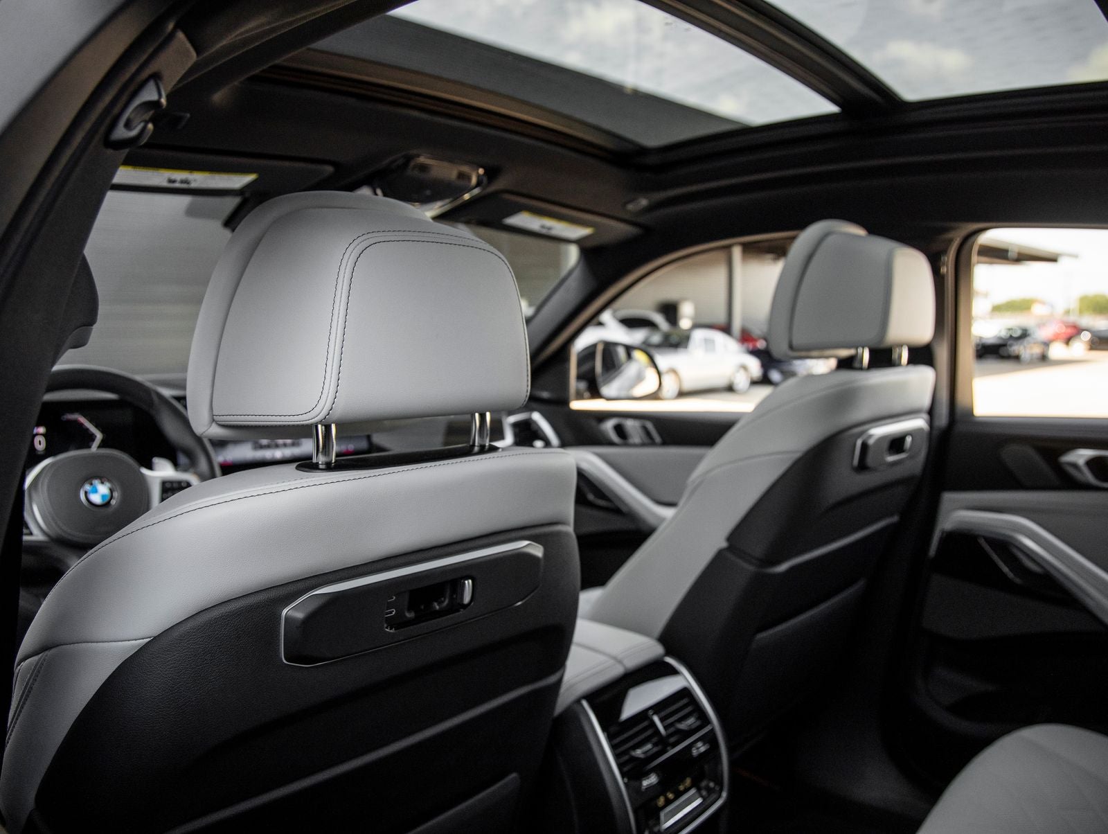 2025 BMW X6 xDrive40i