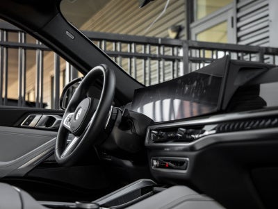 2025 BMW X6 xDrive40i