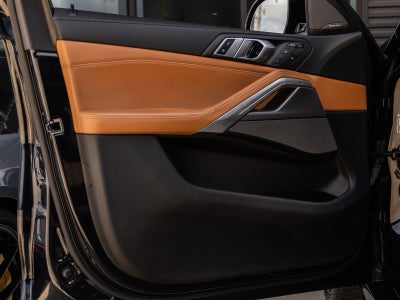 2021 BMW X6 M50i