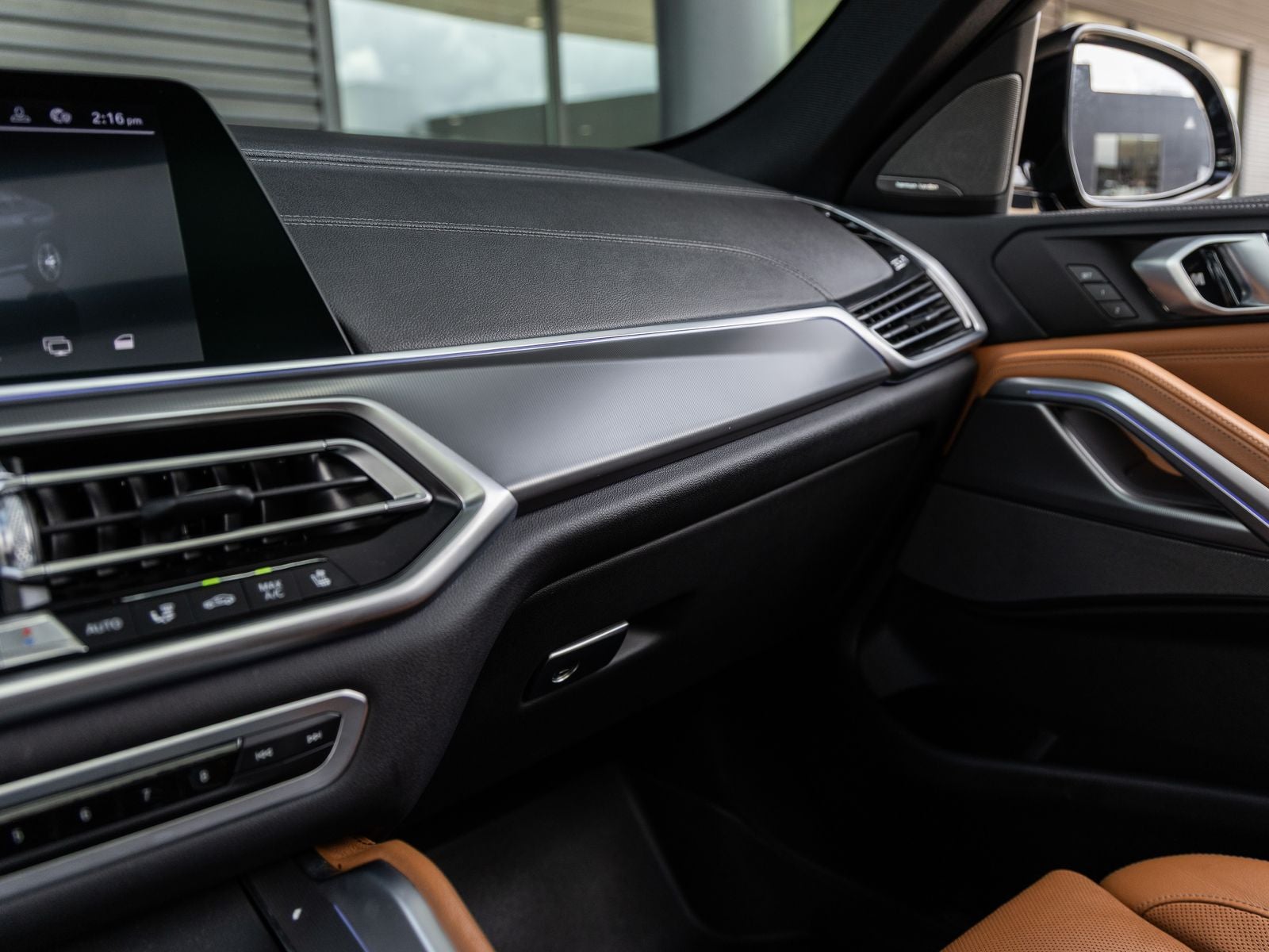 2021 BMW X6 M50i
