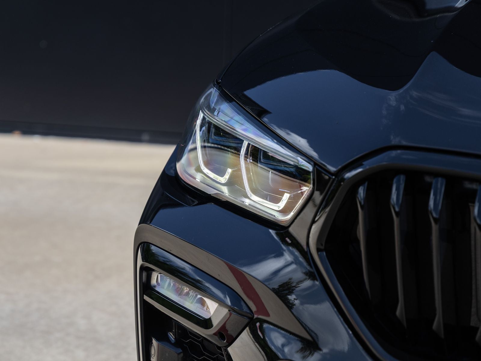 2021 BMW X6 M50i