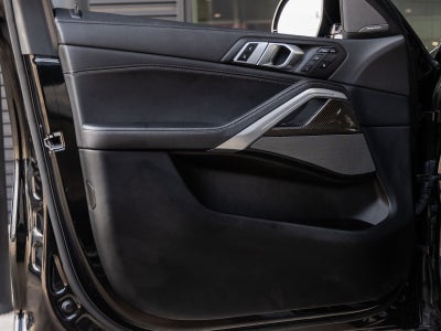2021 BMW X6 M50i