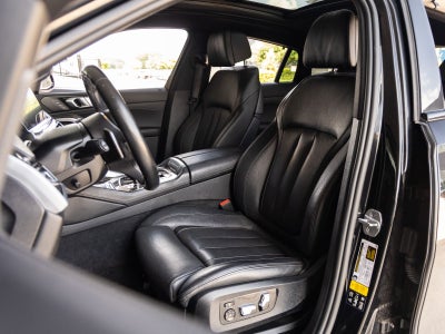 2021 BMW X6 M50i