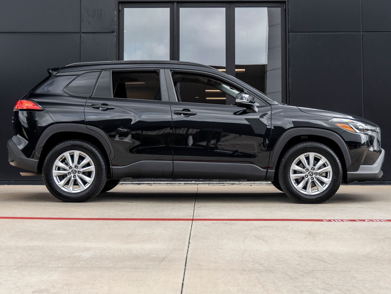 2024 Toyota Corolla Cross LE
