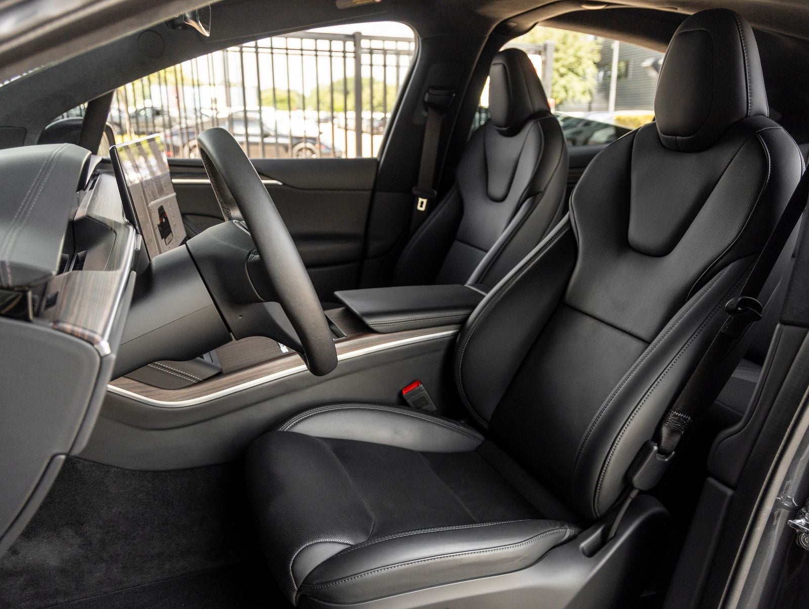 2025 Tesla Model X Base