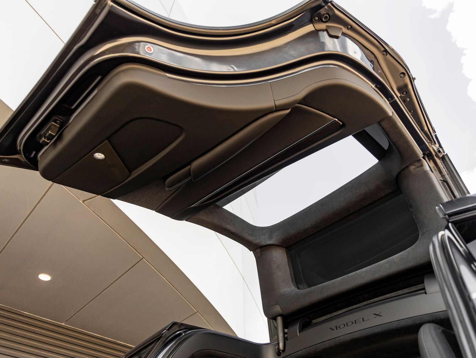 2025 Tesla Model X Base