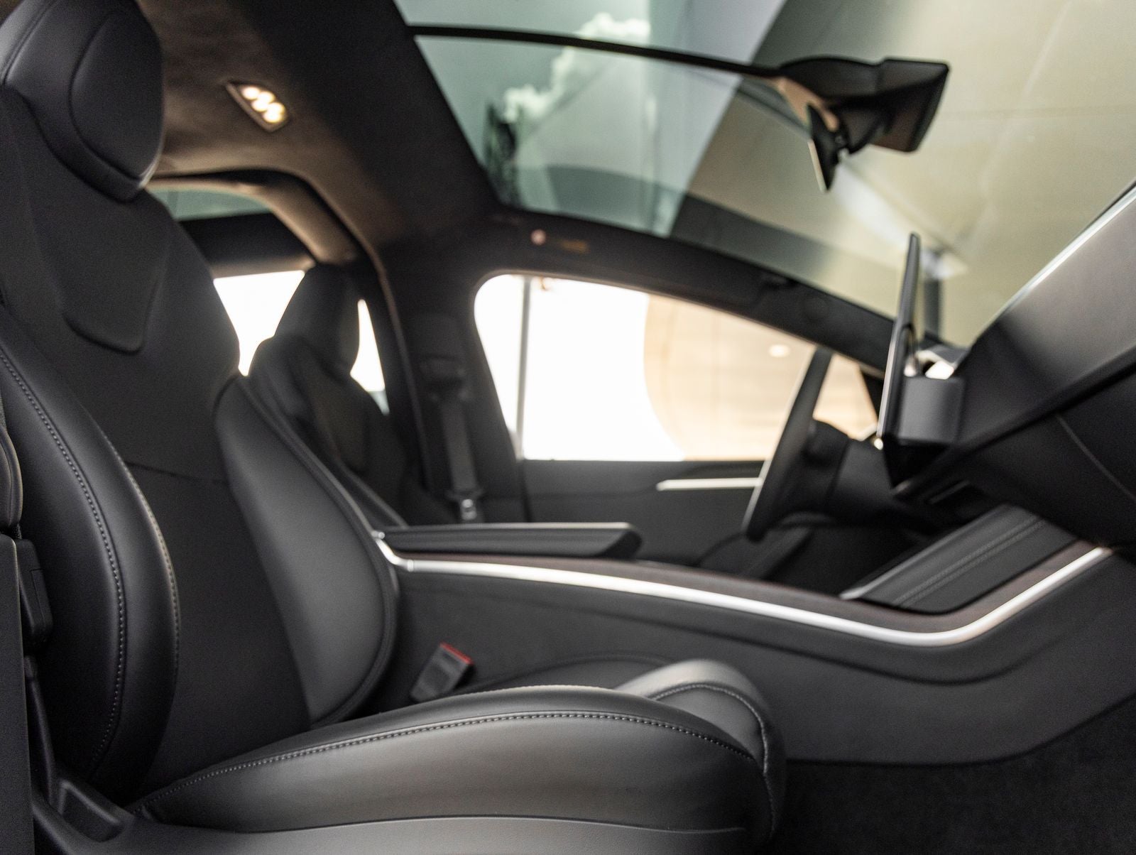 2025 Tesla Model X Base