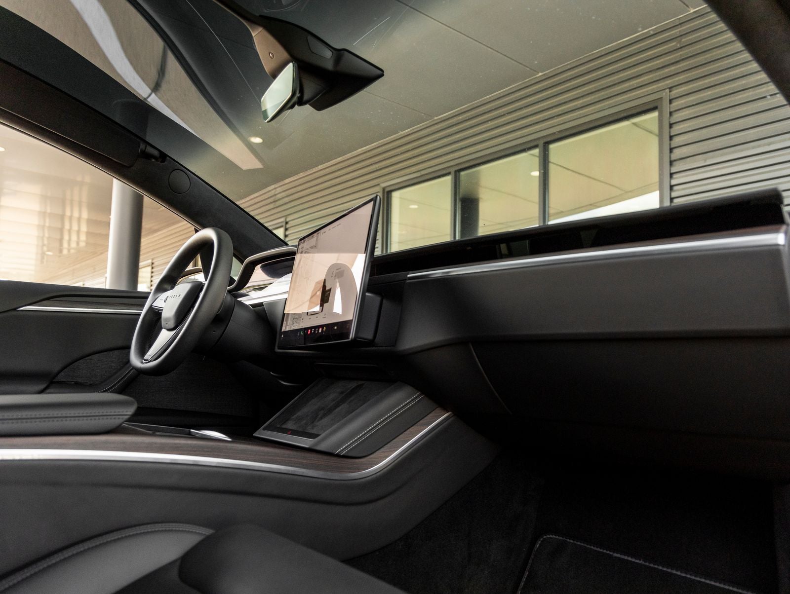 2025 Tesla Model X Base
