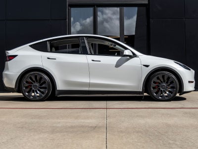 2023 Tesla Model Y Performance
