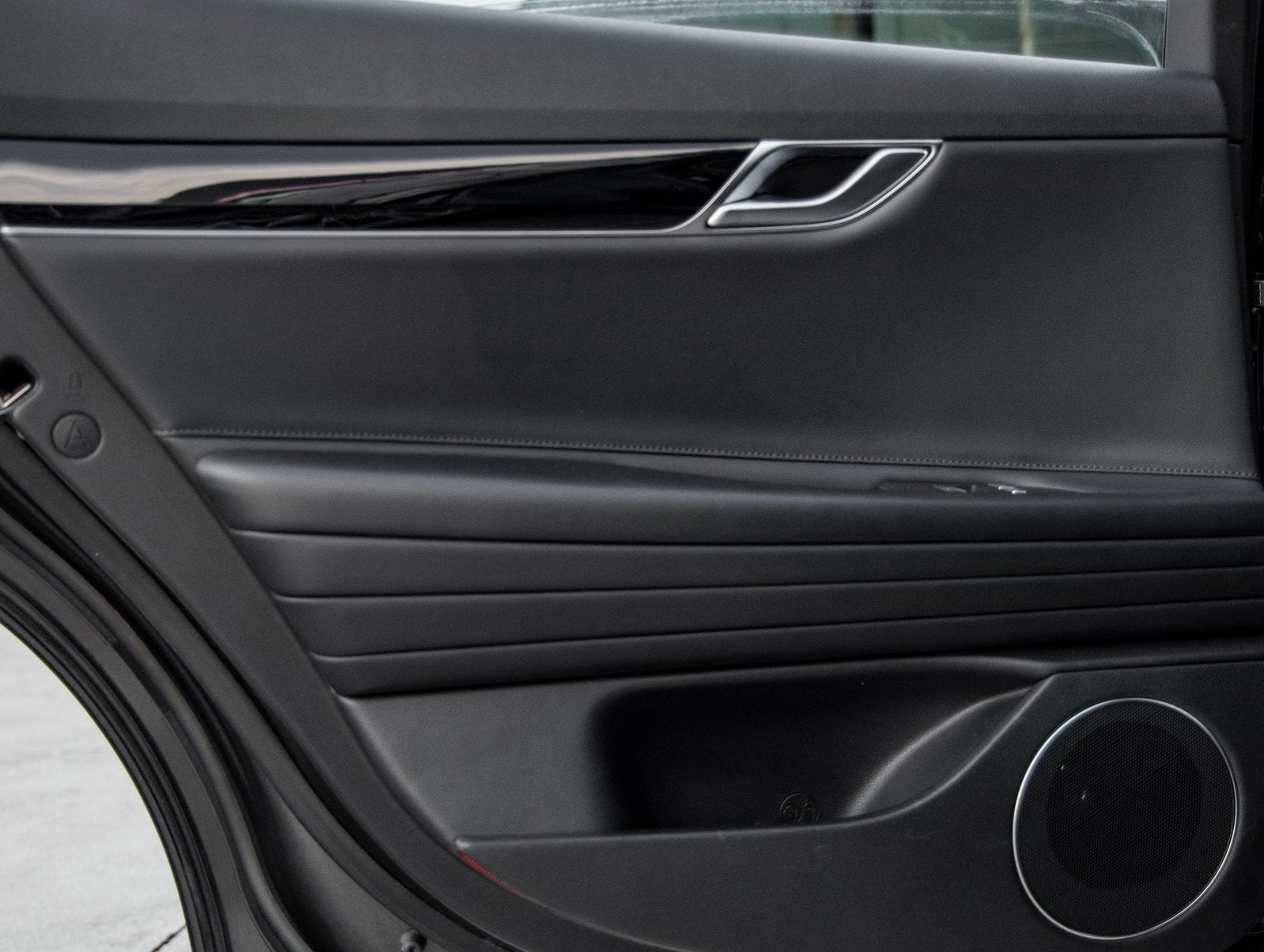 2023 Genesis G80 2.5T