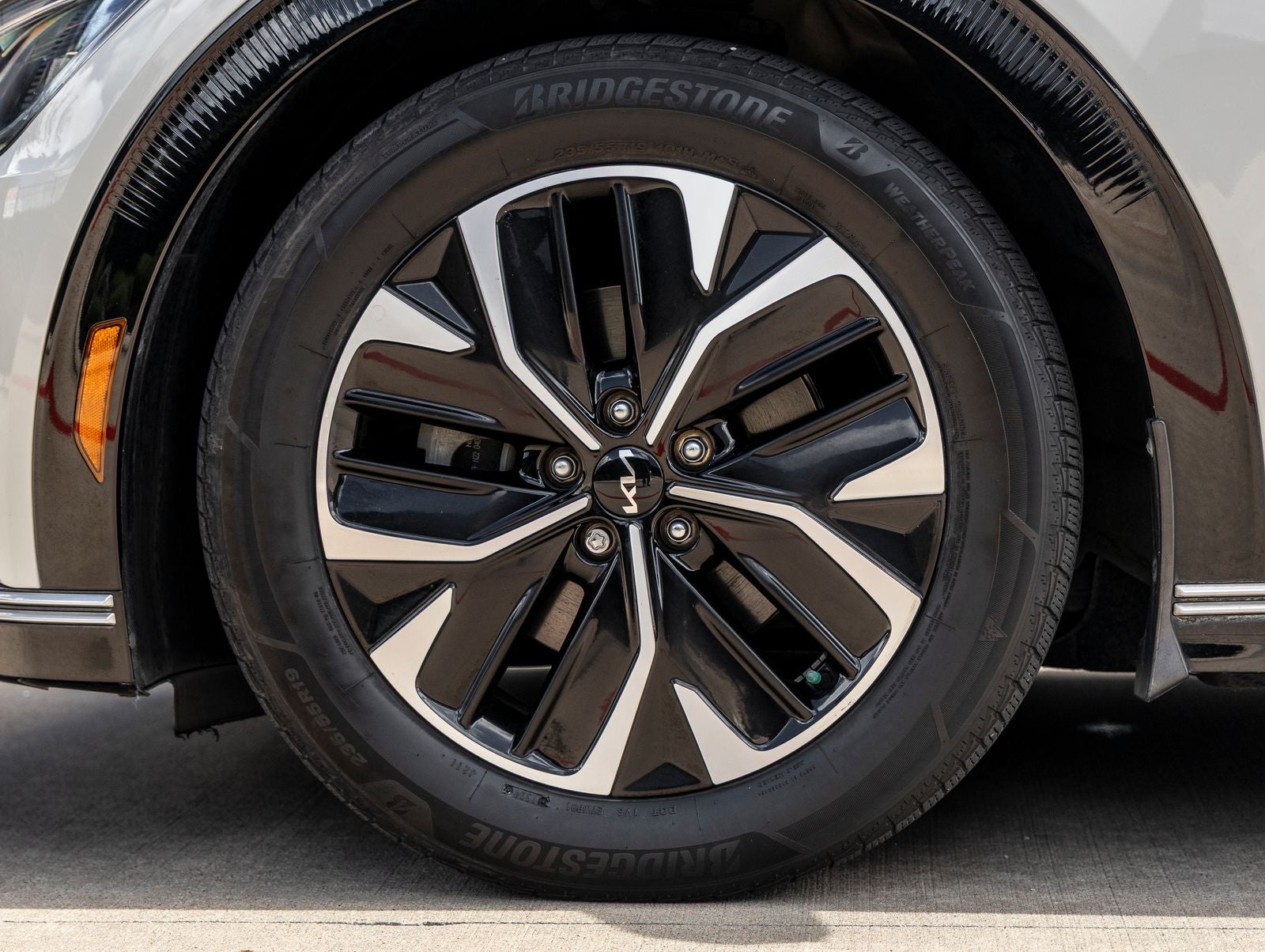 2022 Kia EV6 Wind