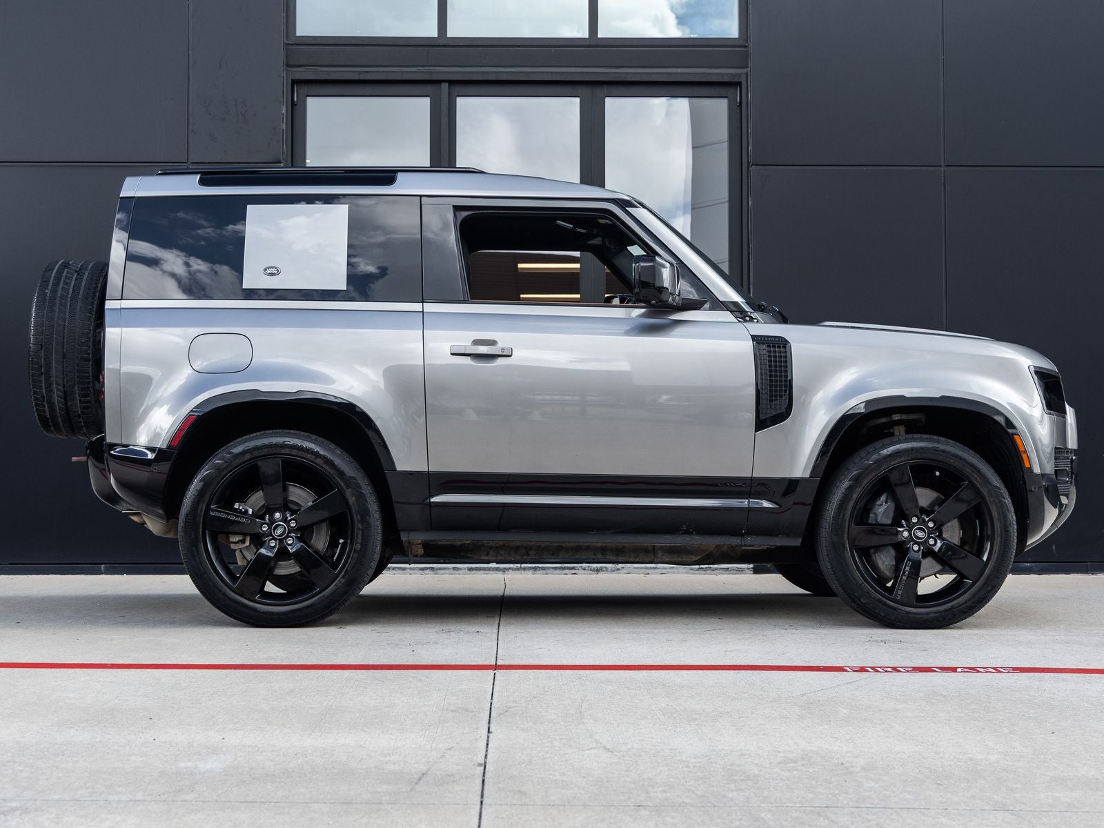 2023 Land Rover Defender 90 X-Dynamic SE