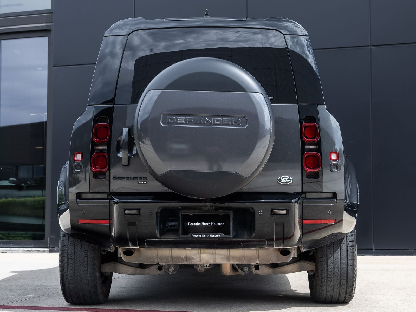 2023 Land Rover Defender 110 X-Dynamic SE