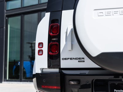 2023 Land Rover Defender 110 X-Dynamic SE