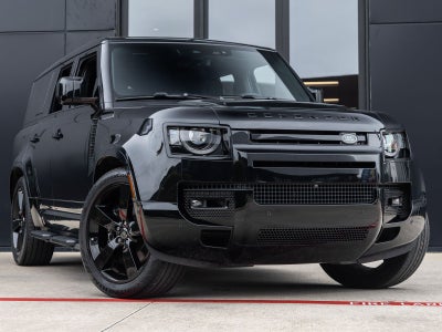 2025 Land Rover Defender 130 V8