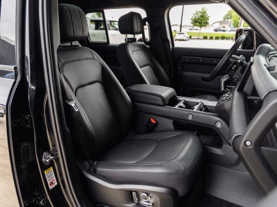 2025 Land Rover Defender 130 V8