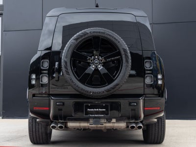 2025 Land Rover Defender 130 V8