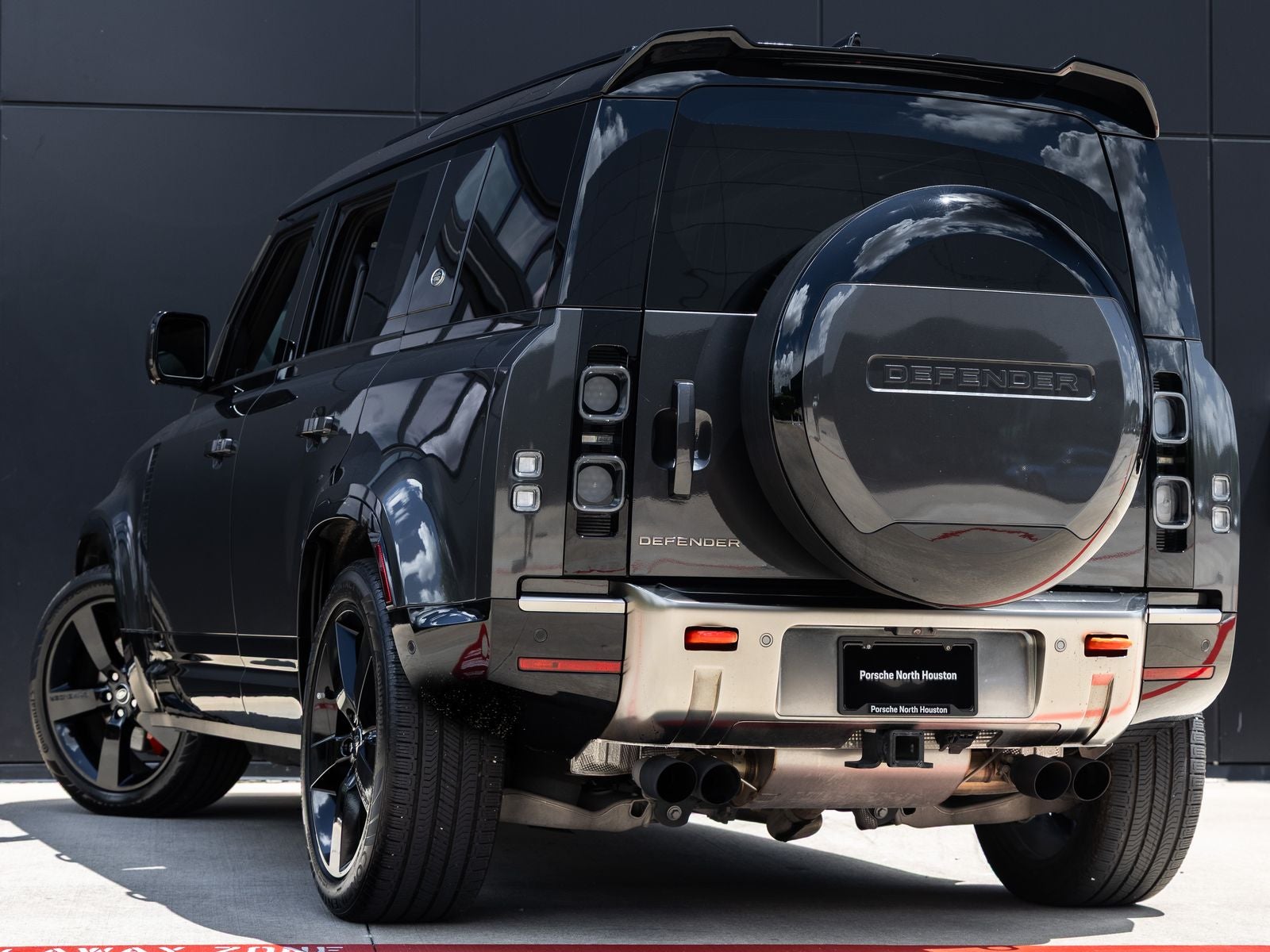 2024 Land Rover Defender 110 X