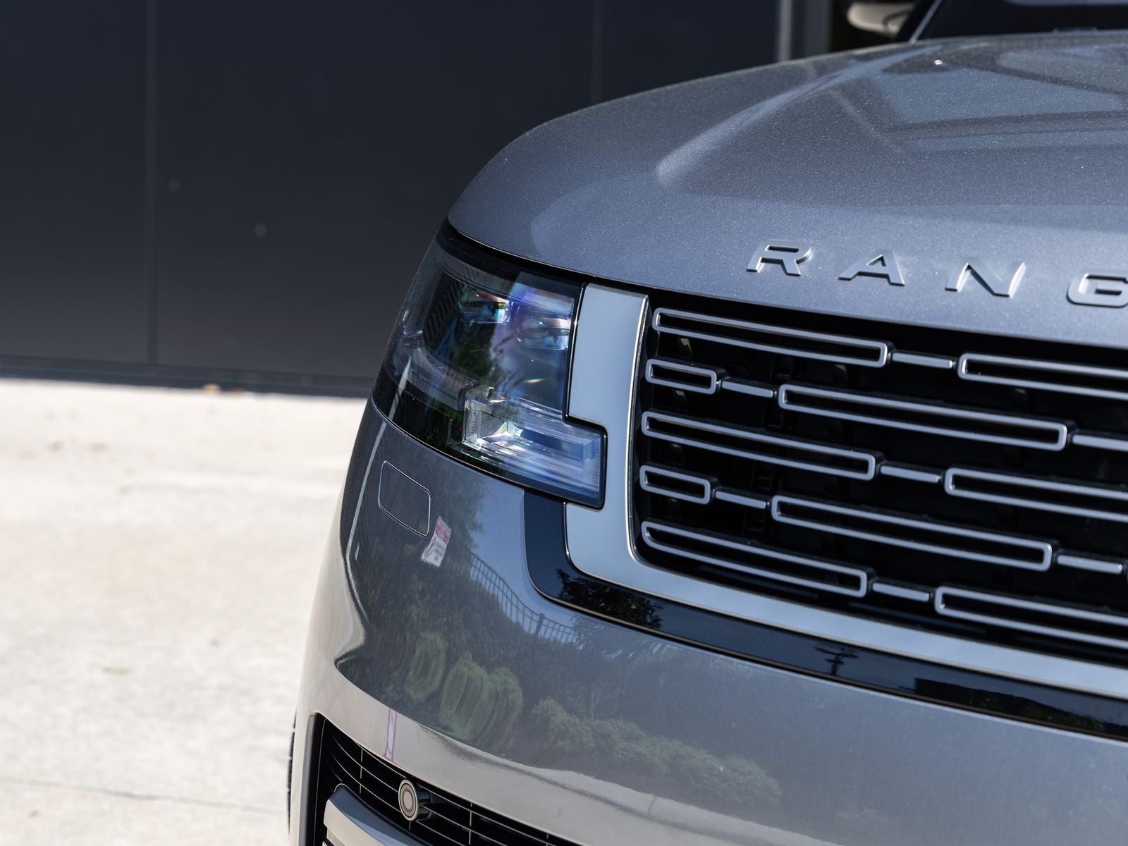 2023 Land Rover Range Rover SE LWB