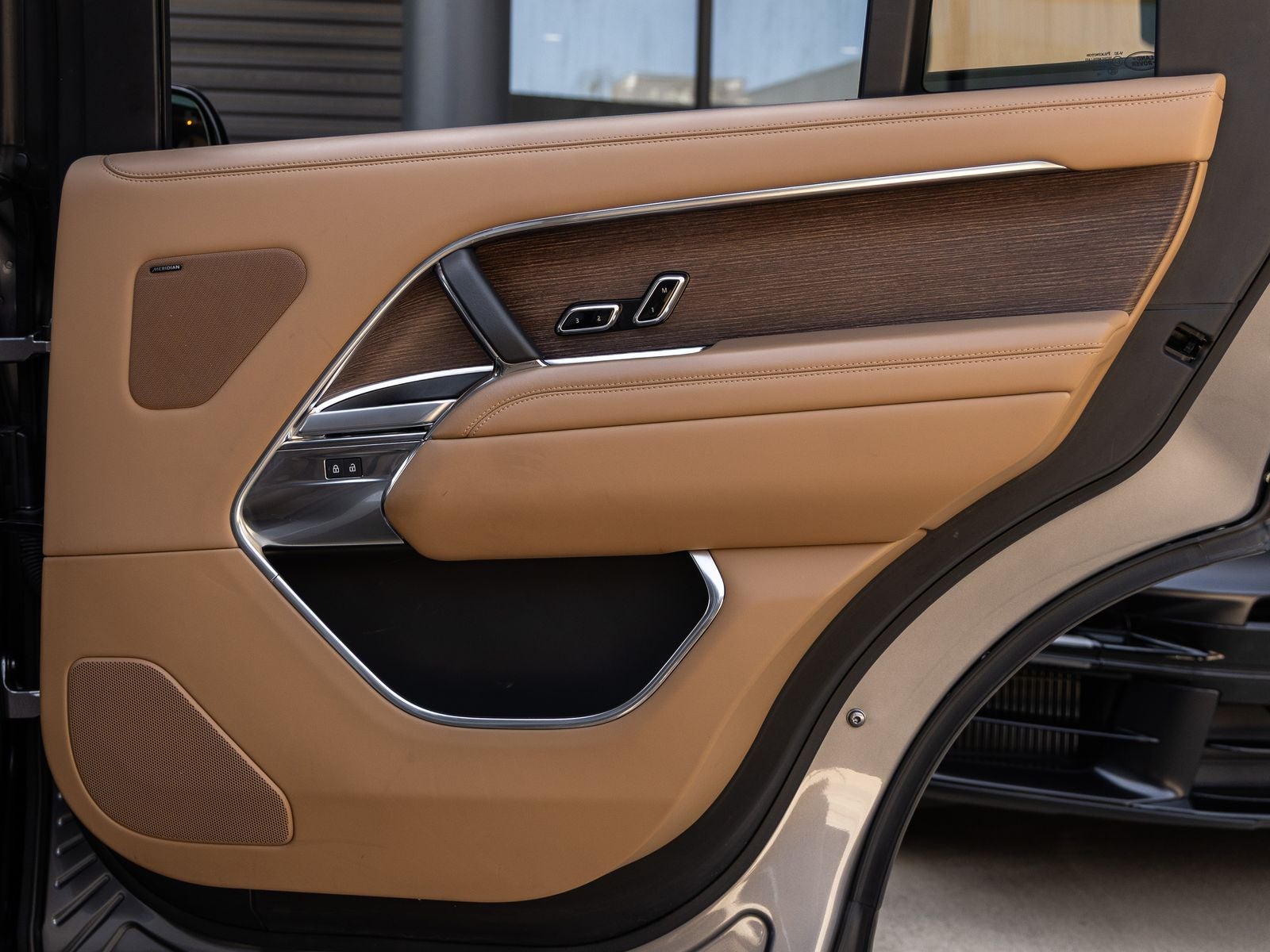 2023 Land Rover Range Rover SE LWB