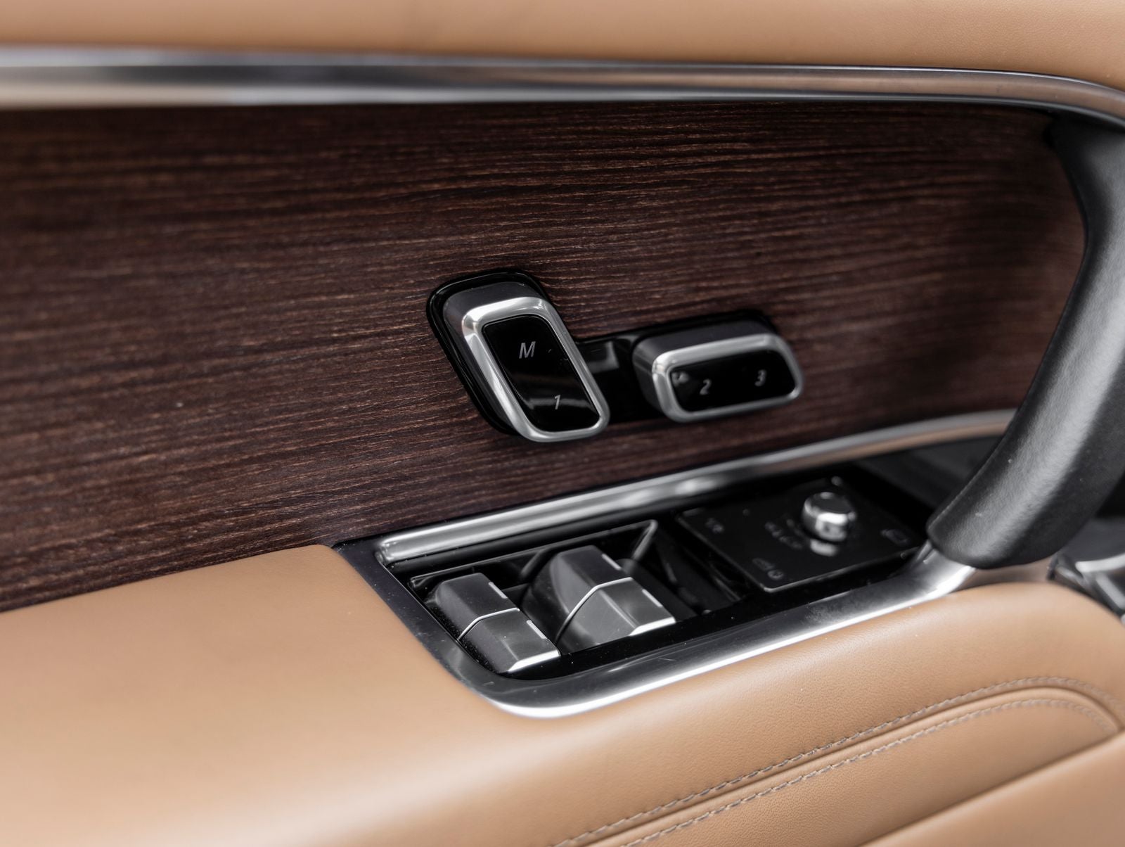 2023 Land Rover Range Rover SE LWB