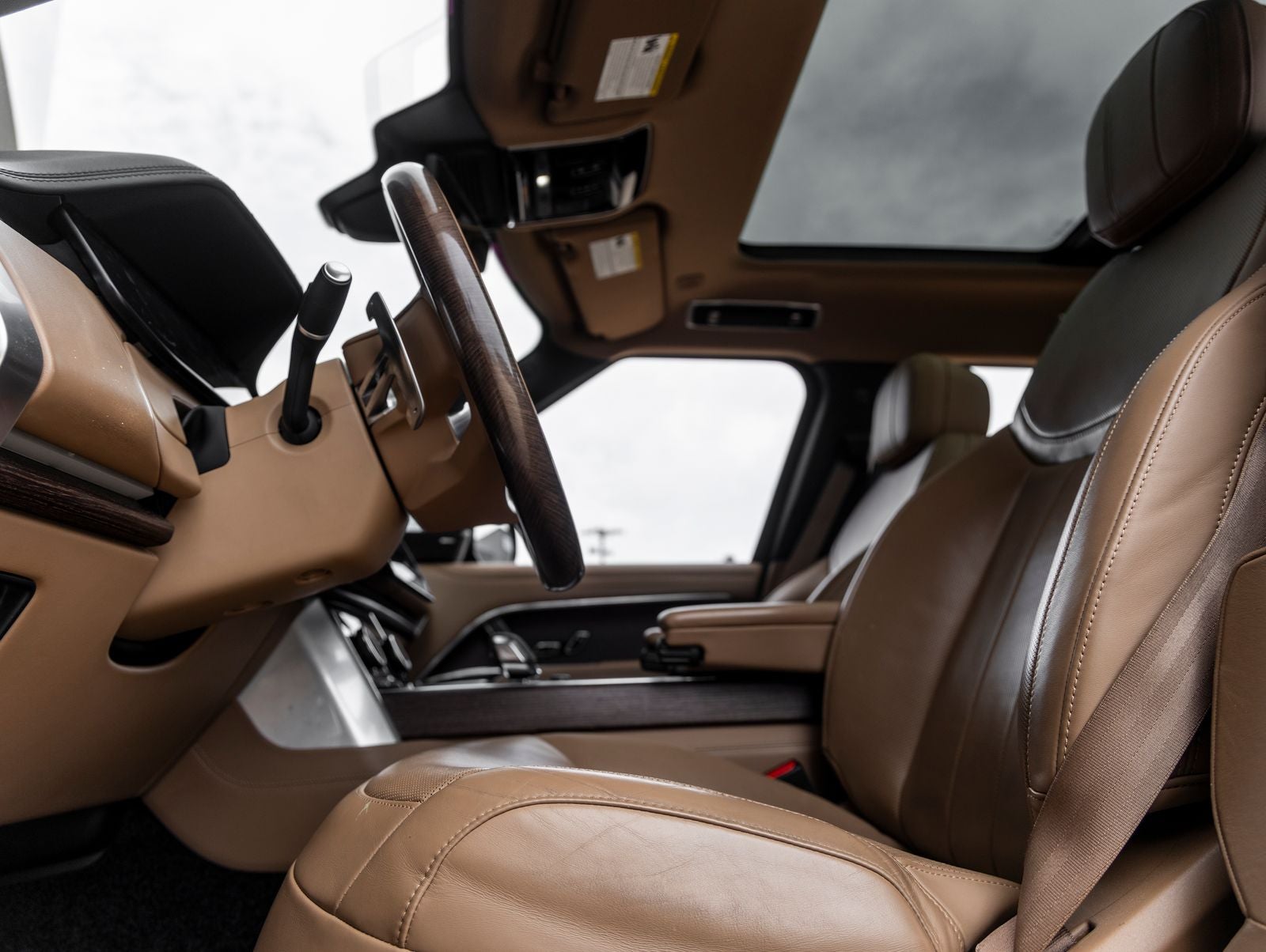2023 Land Rover Range Rover SE LWB