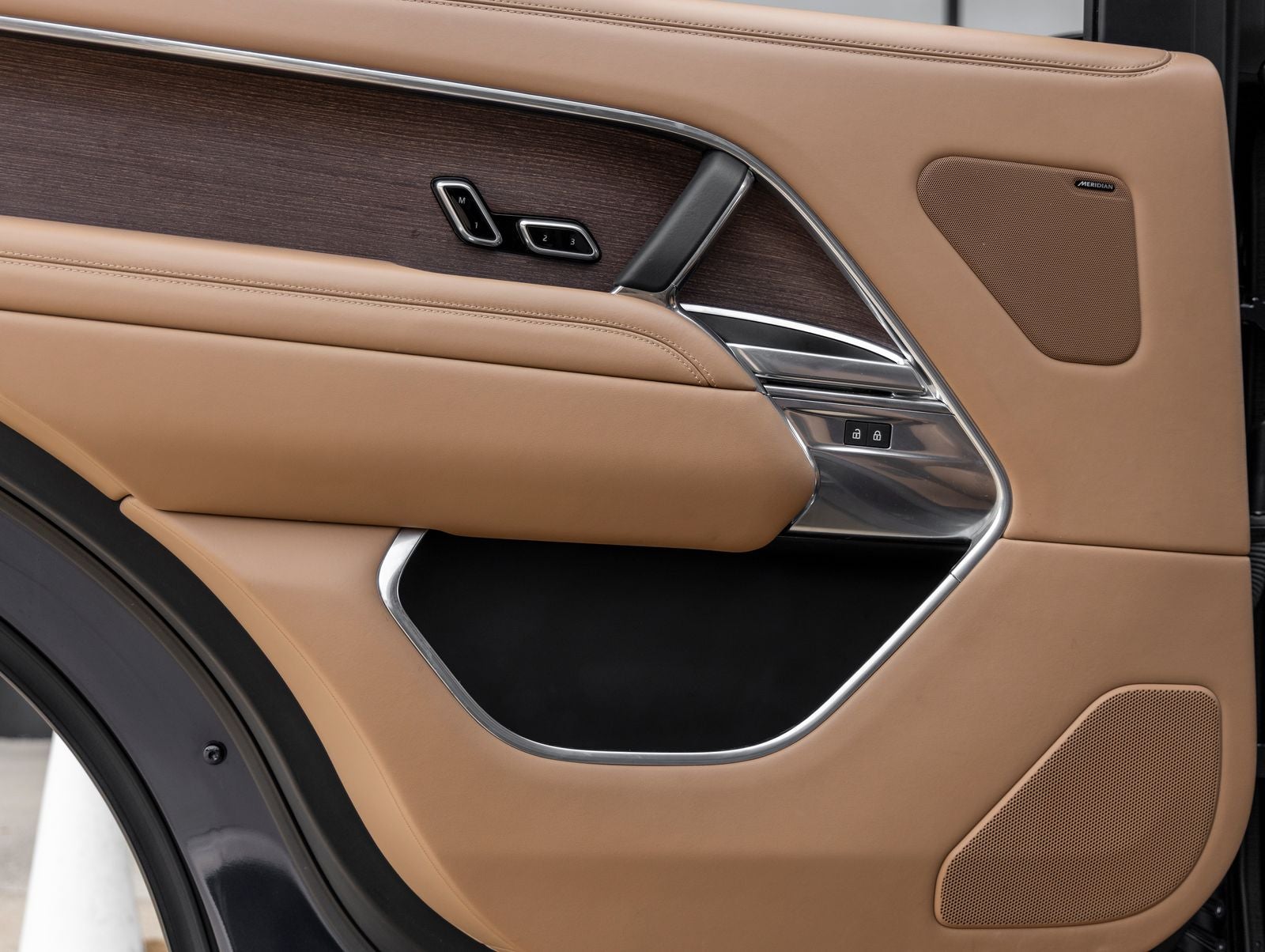 2023 Land Rover Range Rover SE LWB