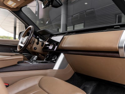 2023 Land Rover Range Rover SE LWB