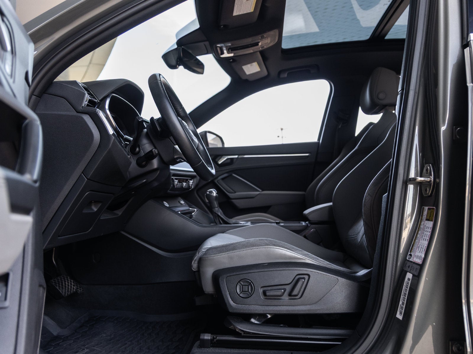 2020 Audi Q3 Premium Plus S line quattro