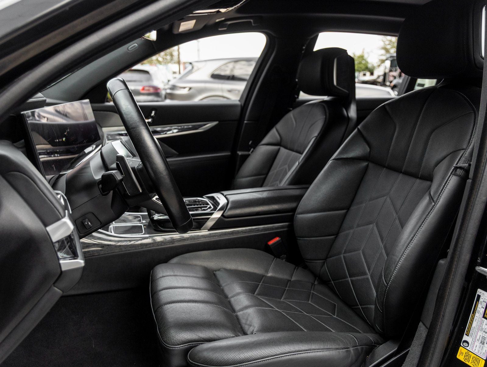 2024 BMW 7 Series 740i