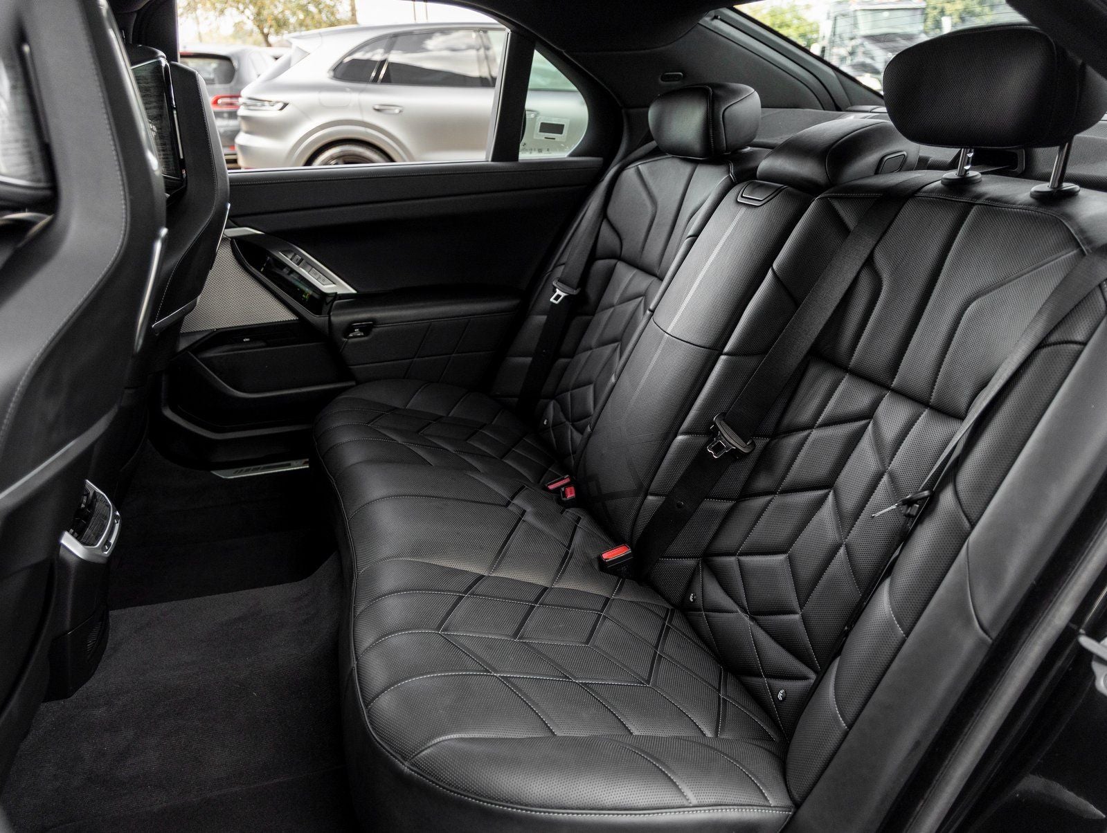 2024 BMW 7 Series 740i