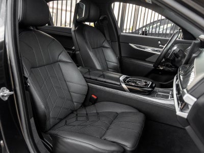 2024 BMW 7 Series 740i